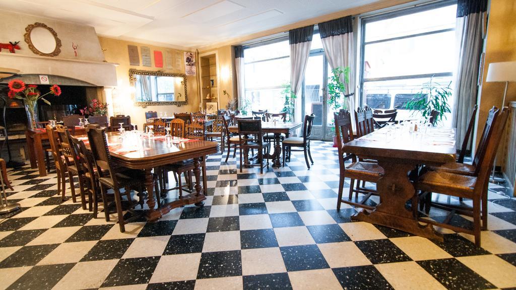 Hotel Restaurant Le Central Chateaurenard Exterior photo